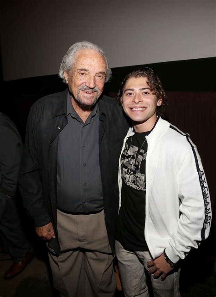 How Much is Hal Linden Worth? Uncovering the Net Worth of a Legendary Actor